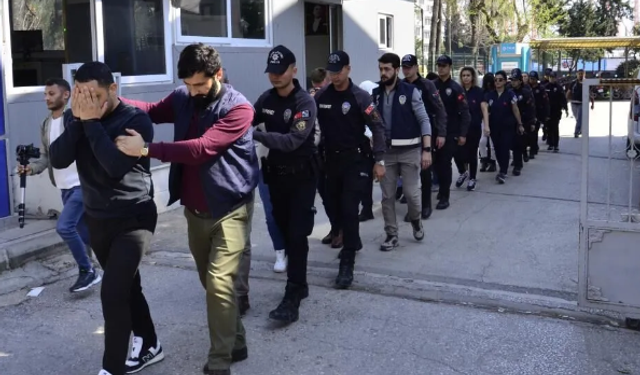 Mersin’de 120 Milyonluk Vurgun: Kaçan Kuyumcu Havalimanında Yakalandı