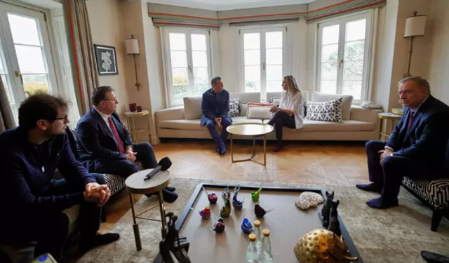 ÖZEL, İMAMOĞLU'NUN EVİNE GELDİ...EKREM İMAMOĞLU EMNİYETE GETİRİLDİ